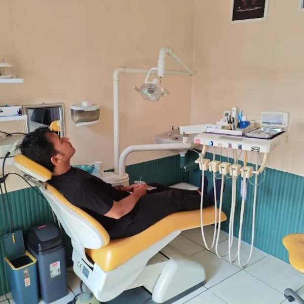 Galeri Aiman Dental (11)