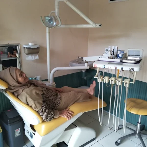 Galeri Aiman Dental (13)